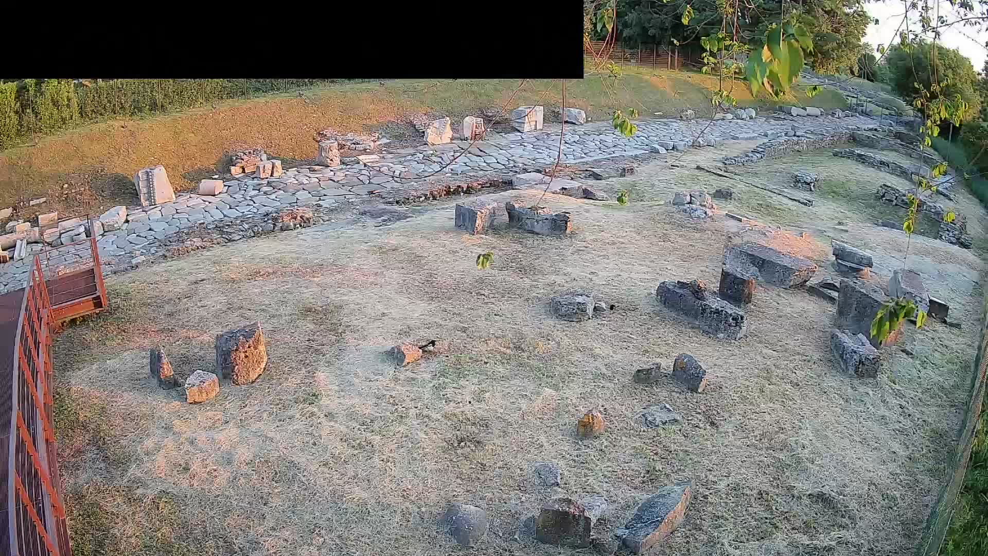Akvileja – Decumano di Aratria Galla
