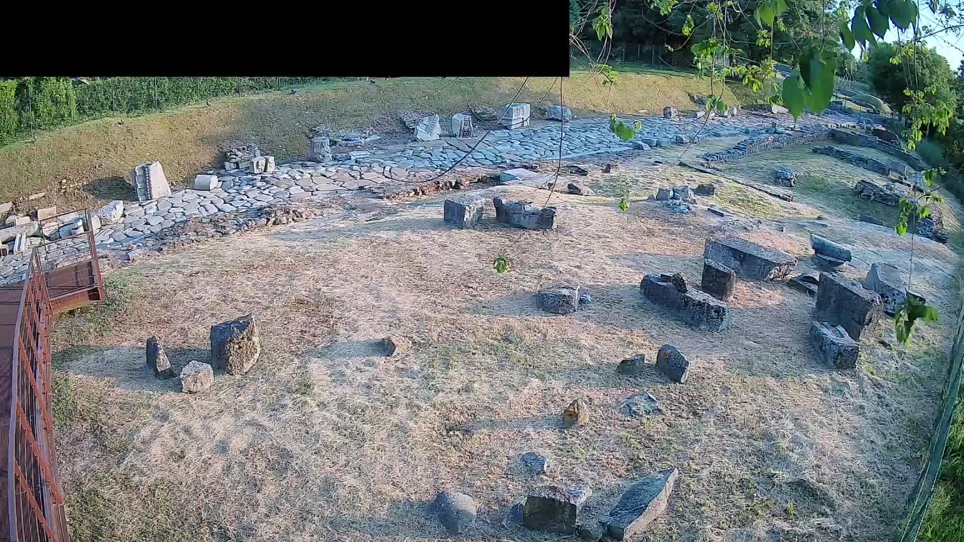 Akvileja – Decumano di Aratria Galla