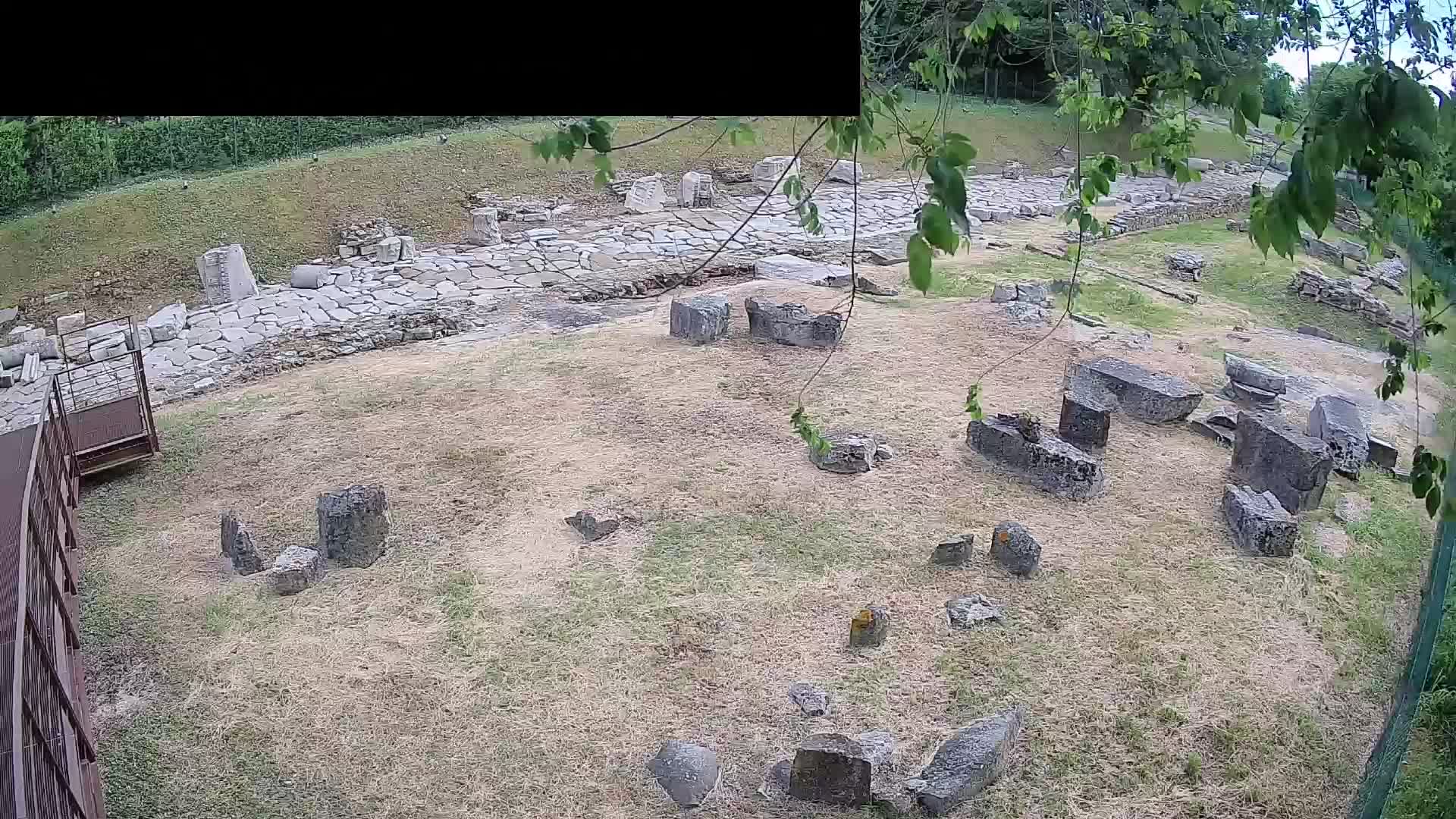 Akvileja – Decumano di Aratria Galla