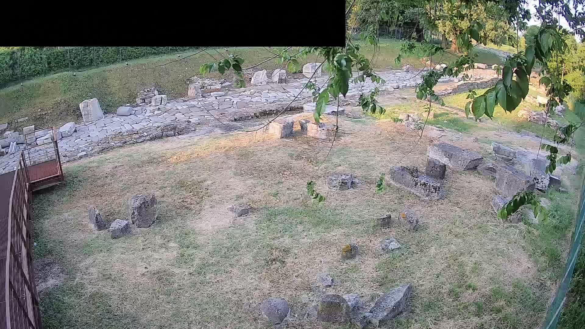 Akvileja – Decumano di Aratria Galla