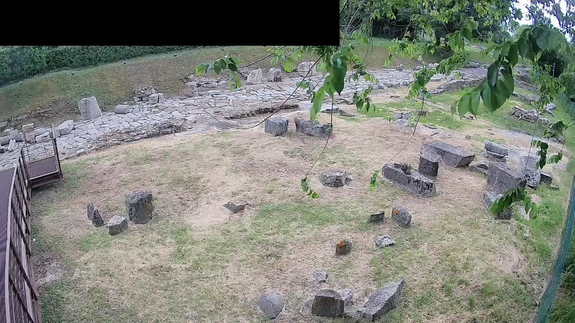 Akvileja – Decumano di Aratria Galla
