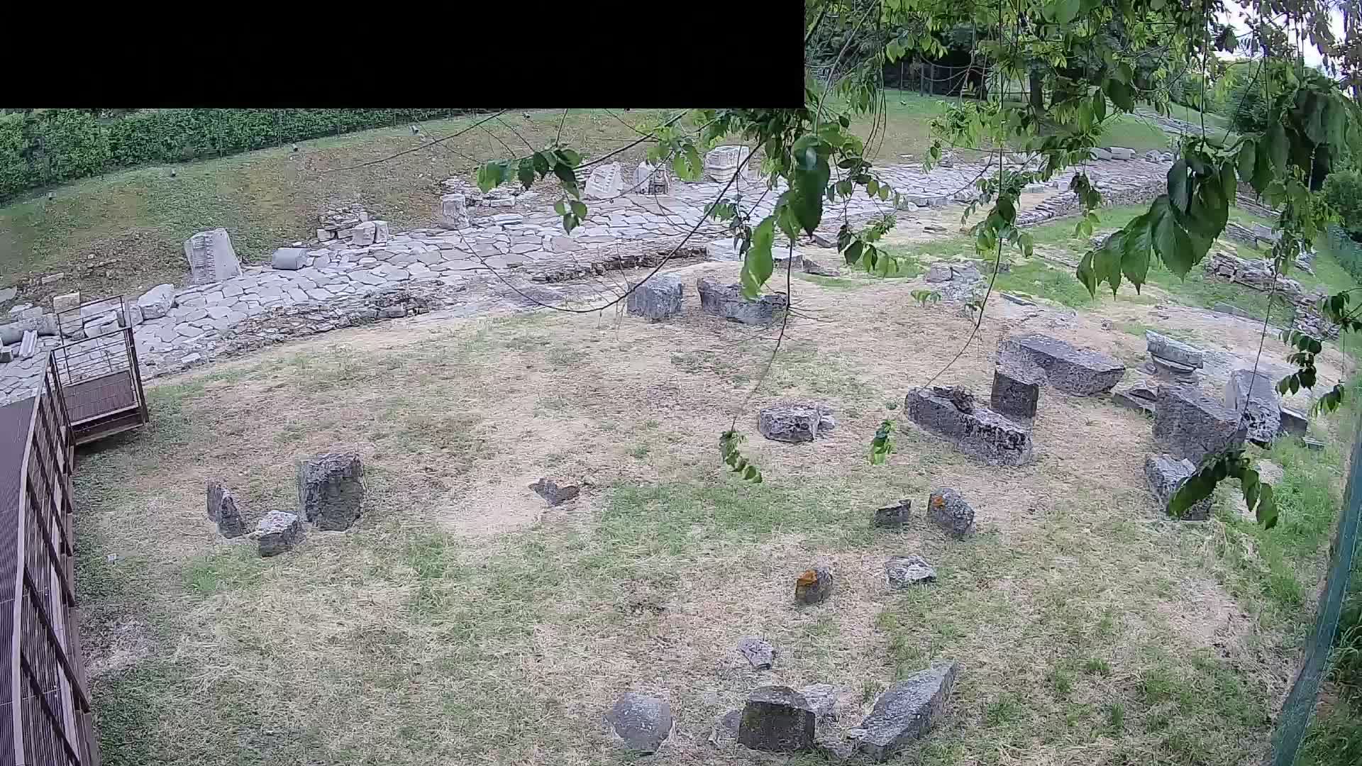 Akvileja – Decumano di Aratria Galla