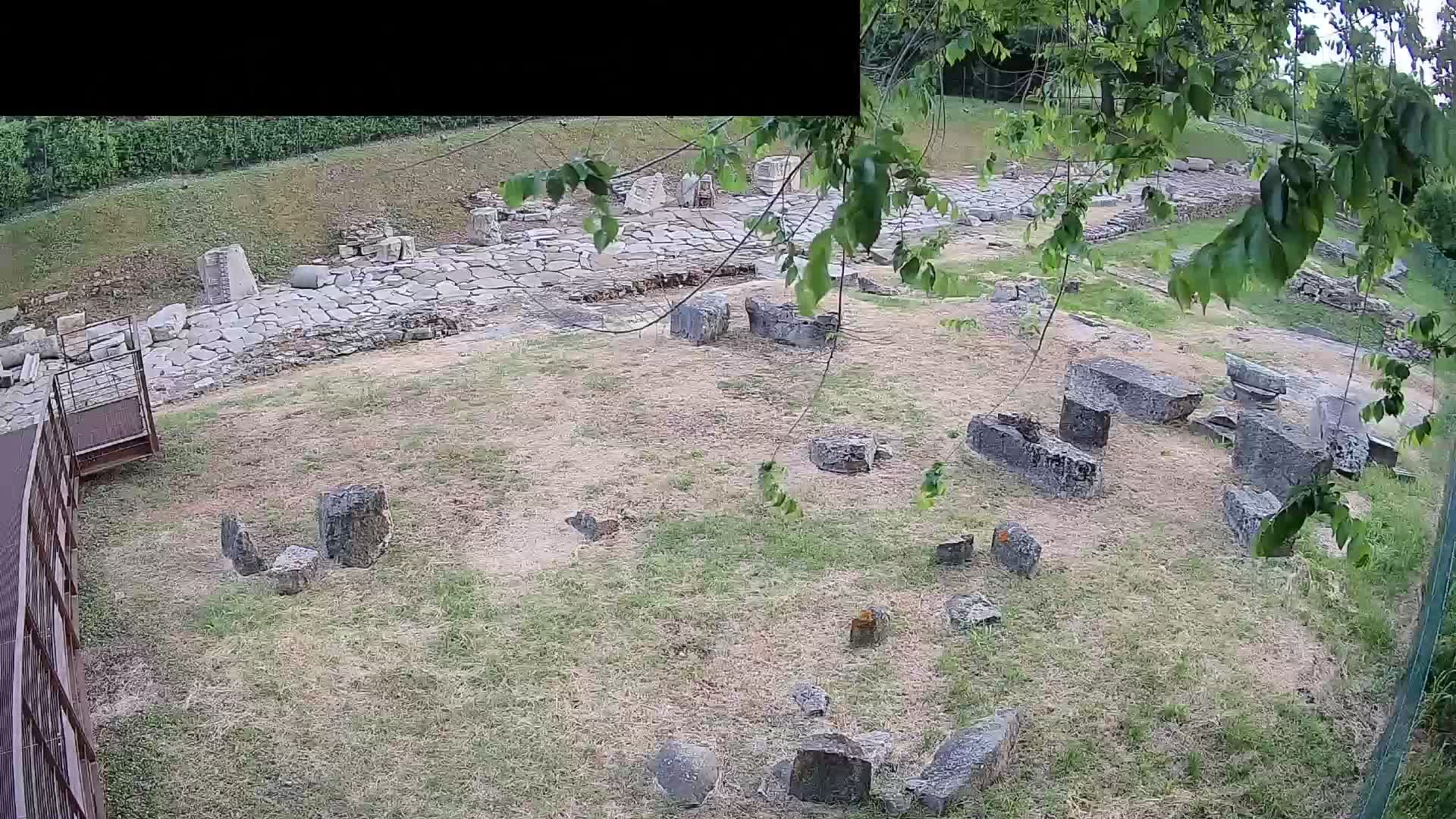 Akvileja – Decumano di Aratria Galla