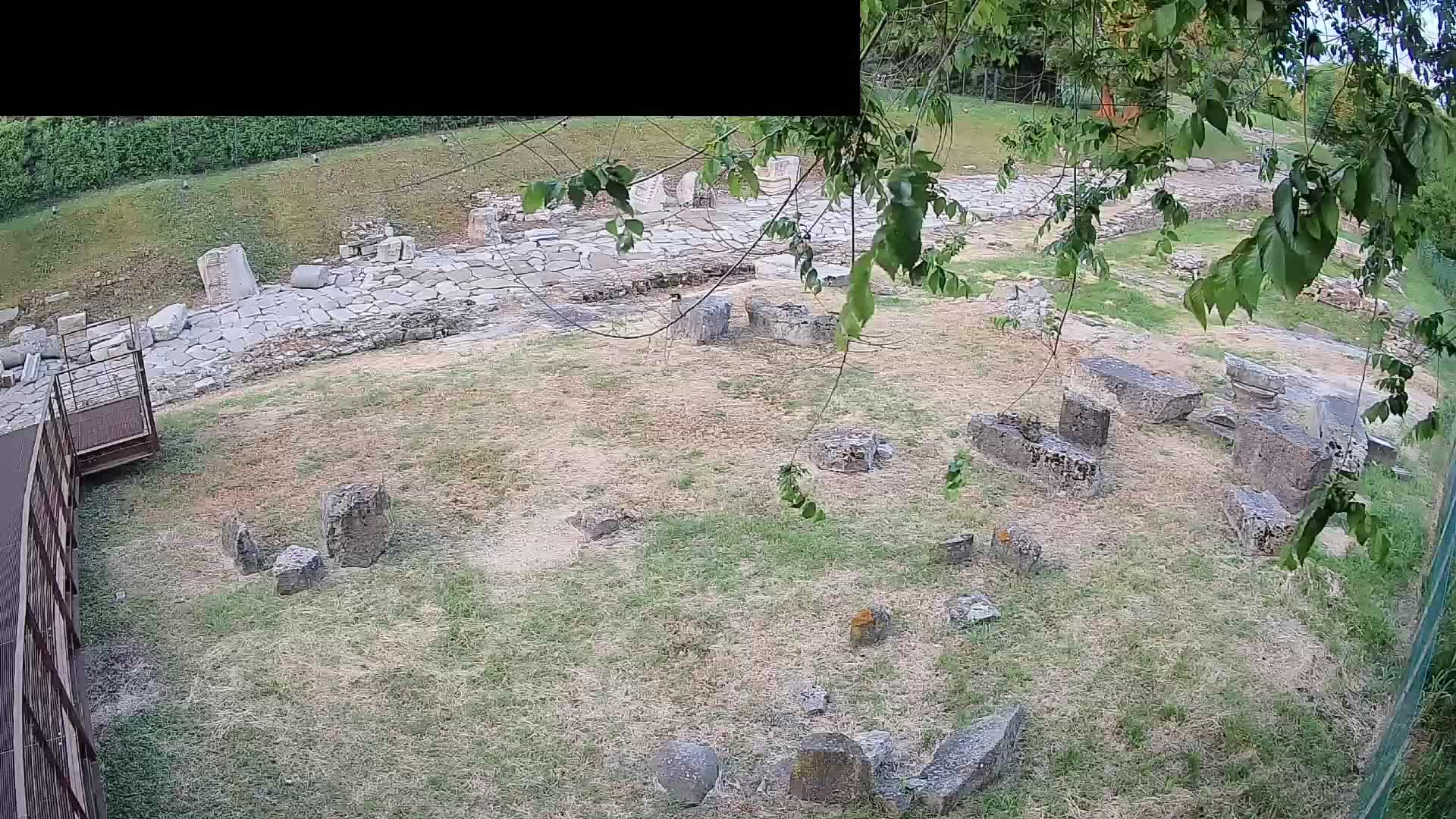 Akvileja – Decumano di Aratria Galla