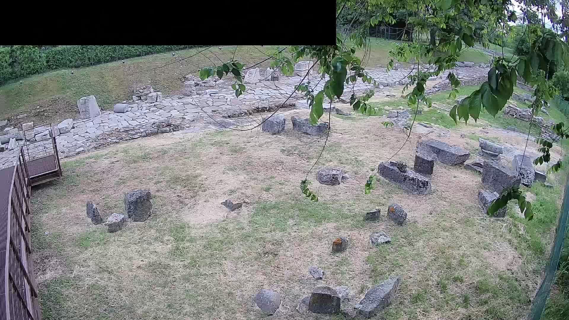 Akvileja – Decumano di Aratria Galla