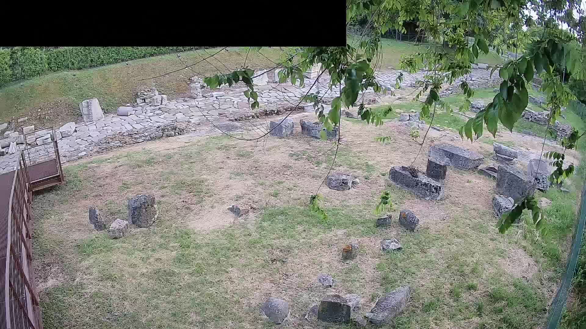 Akvileja – Decumano di Aratria Galla