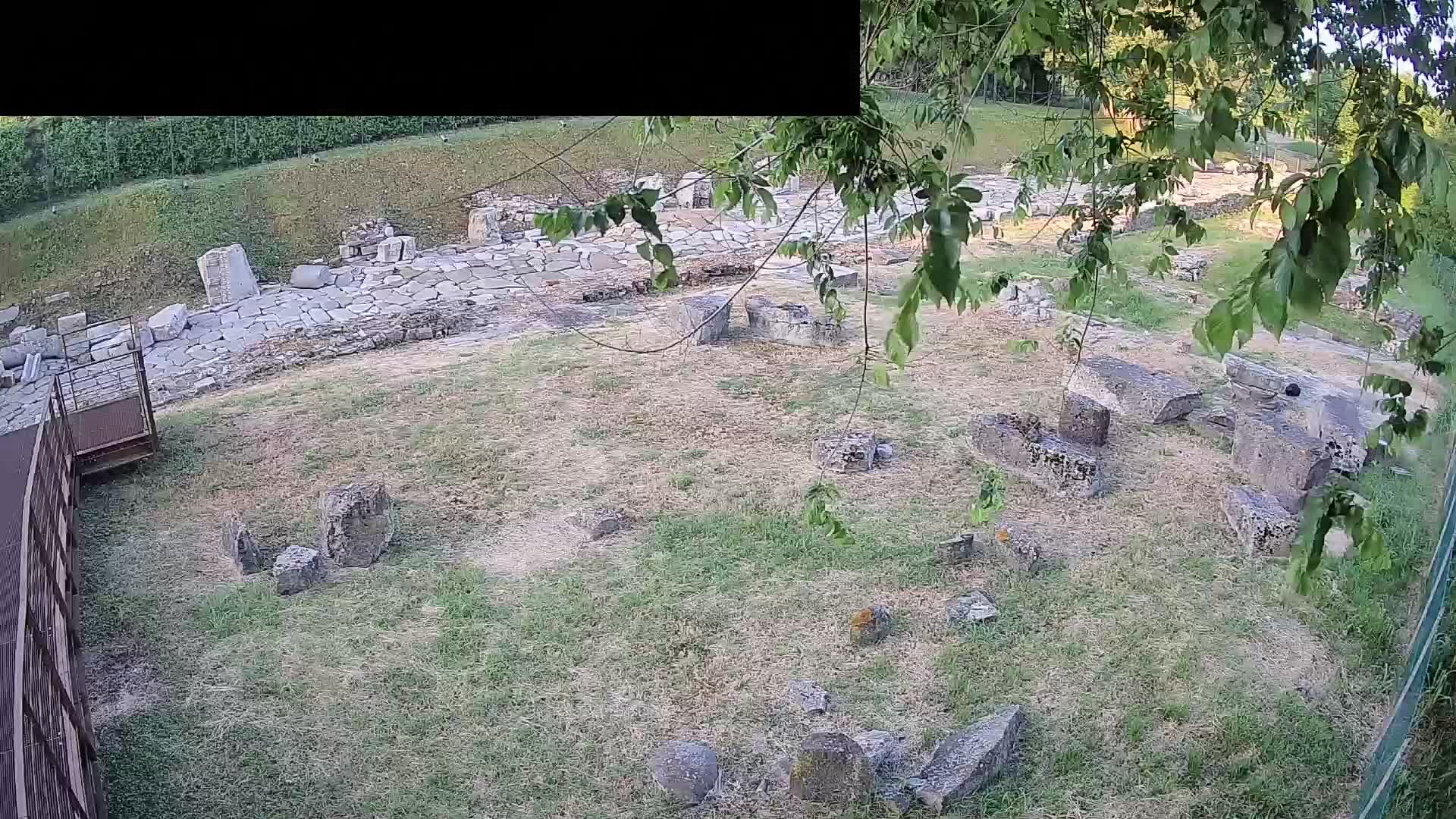 Akvileja – Decumano di Aratria Galla