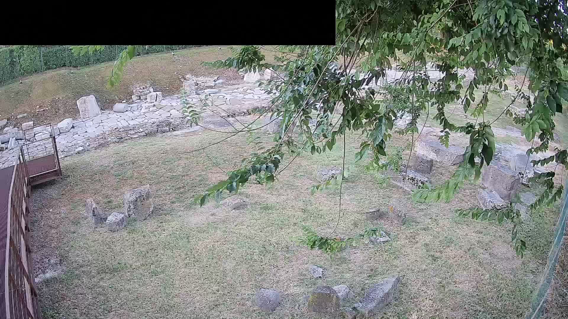 Akvileja – Decumano di Aratria Galla