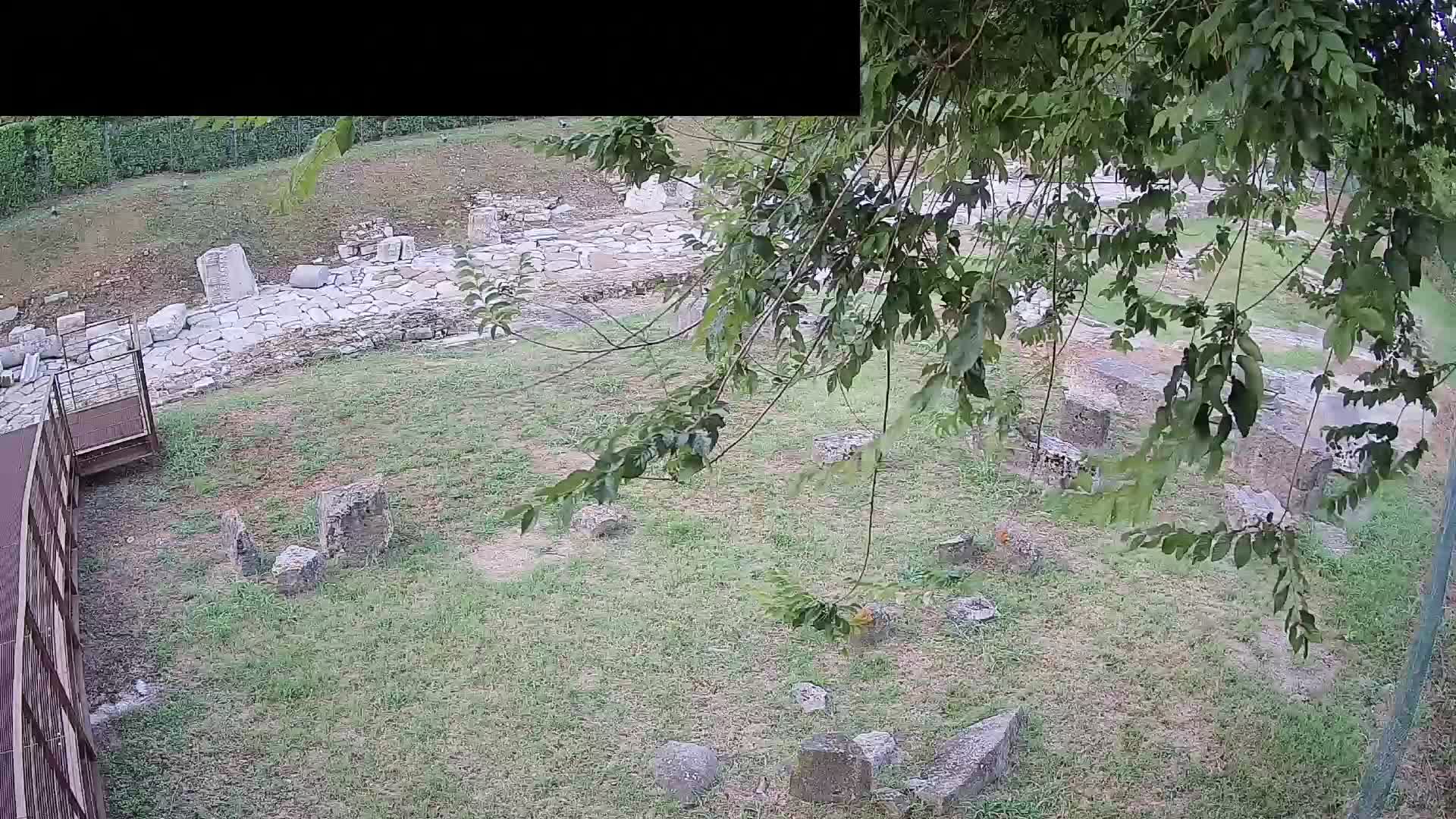 Akvileja – Decumano di Aratria Galla