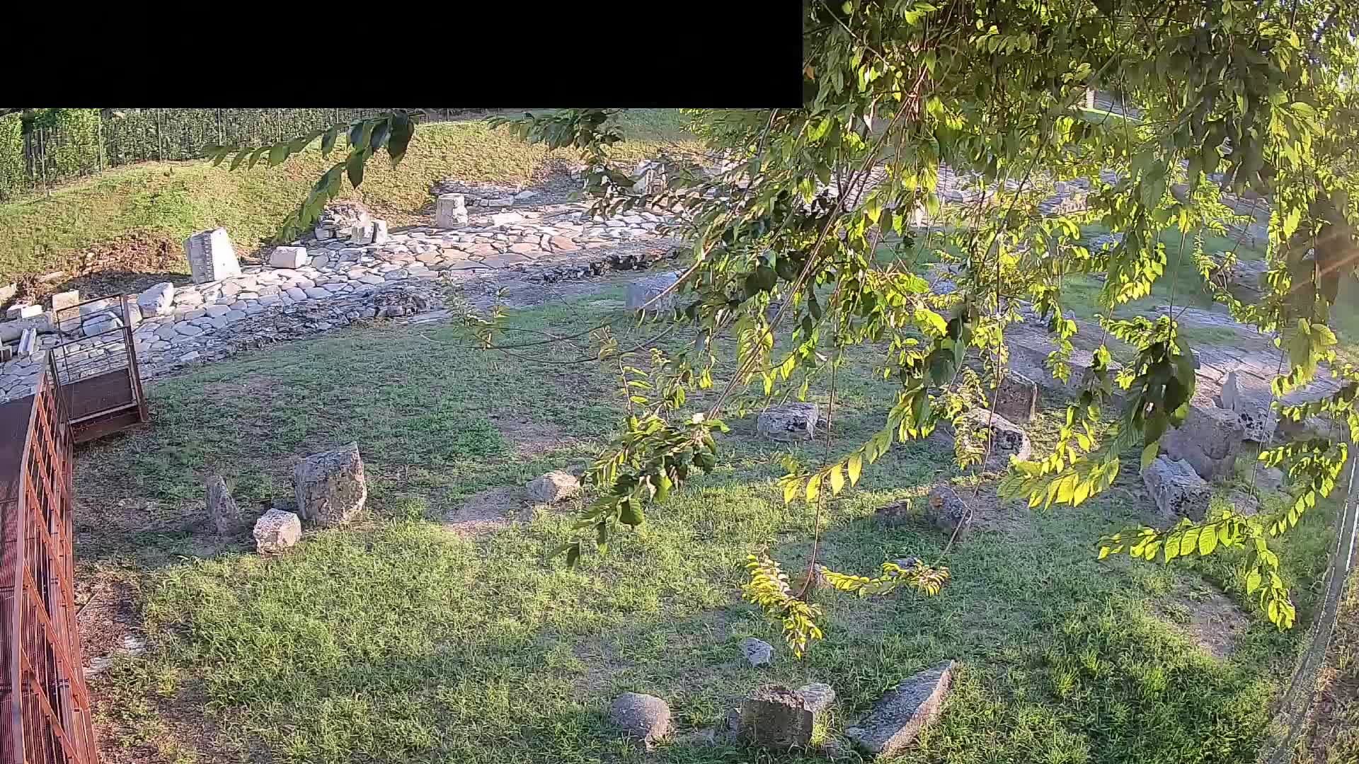 Akvileja – Decumano di Aratria Galla