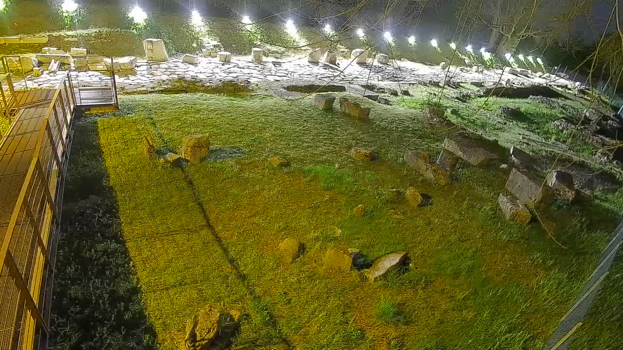 Akvileja – Decumano di Aratria Galla