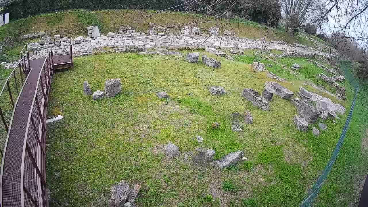 Akvileja – Decumano di Aratria Galla