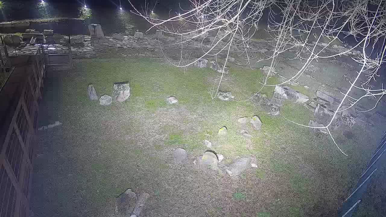 Akvileja – Decumano di Aratria Galla