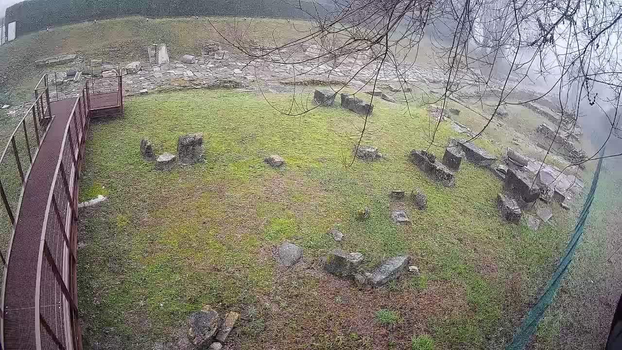 Akvileja – Decumano di Aratria Galla