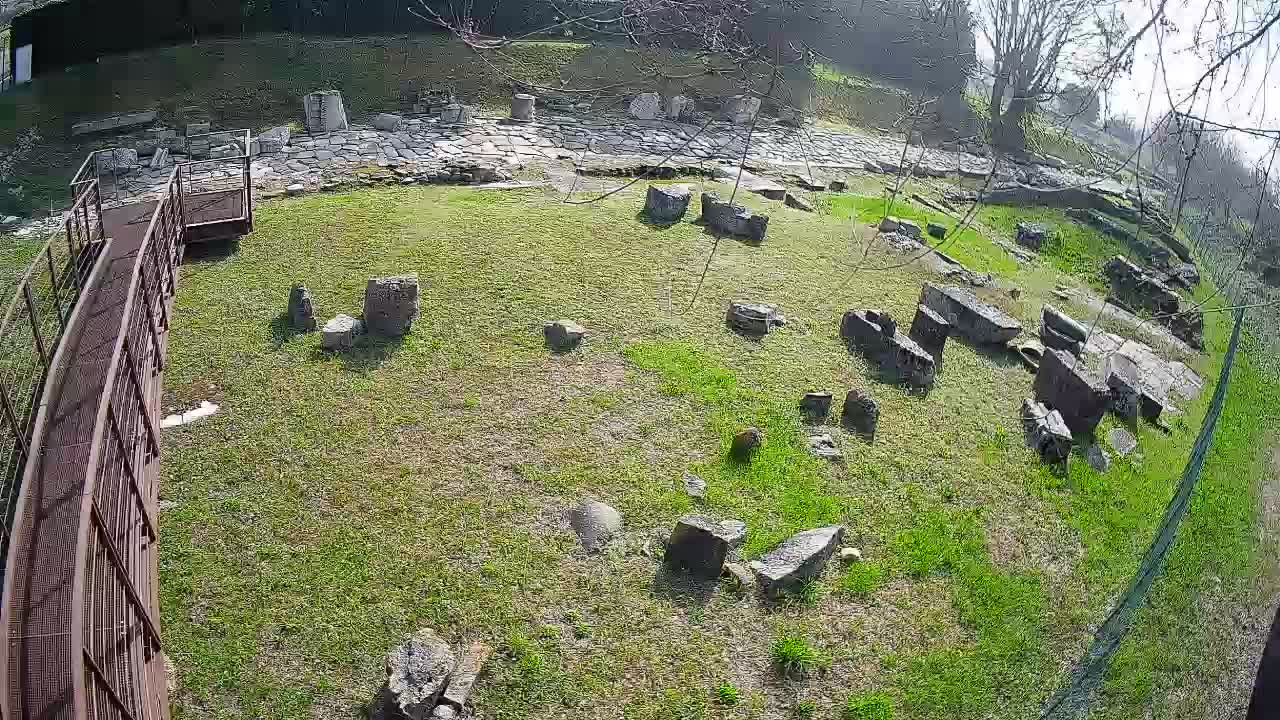 Akvileja – Decumano di Aratria Galla