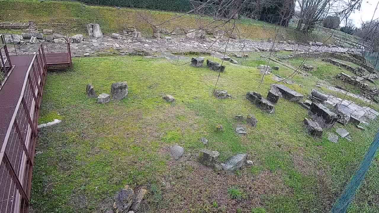 Akvileja – Decumano di Aratria Galla