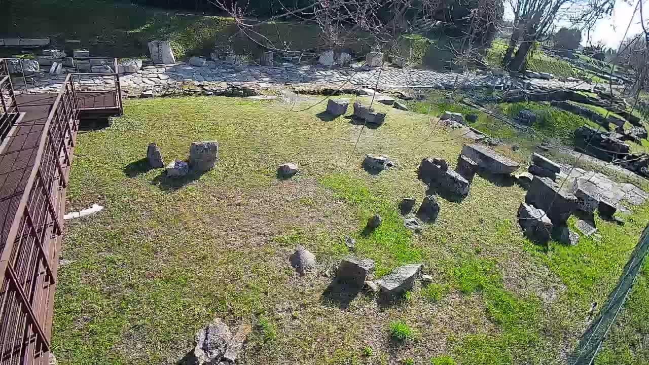 Akvileja – Decumano di Aratria Galla