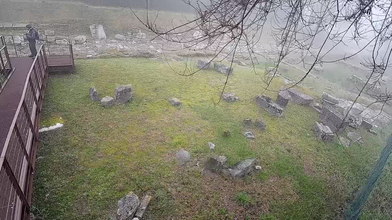 Akvileja – Decumano di Aratria Galla