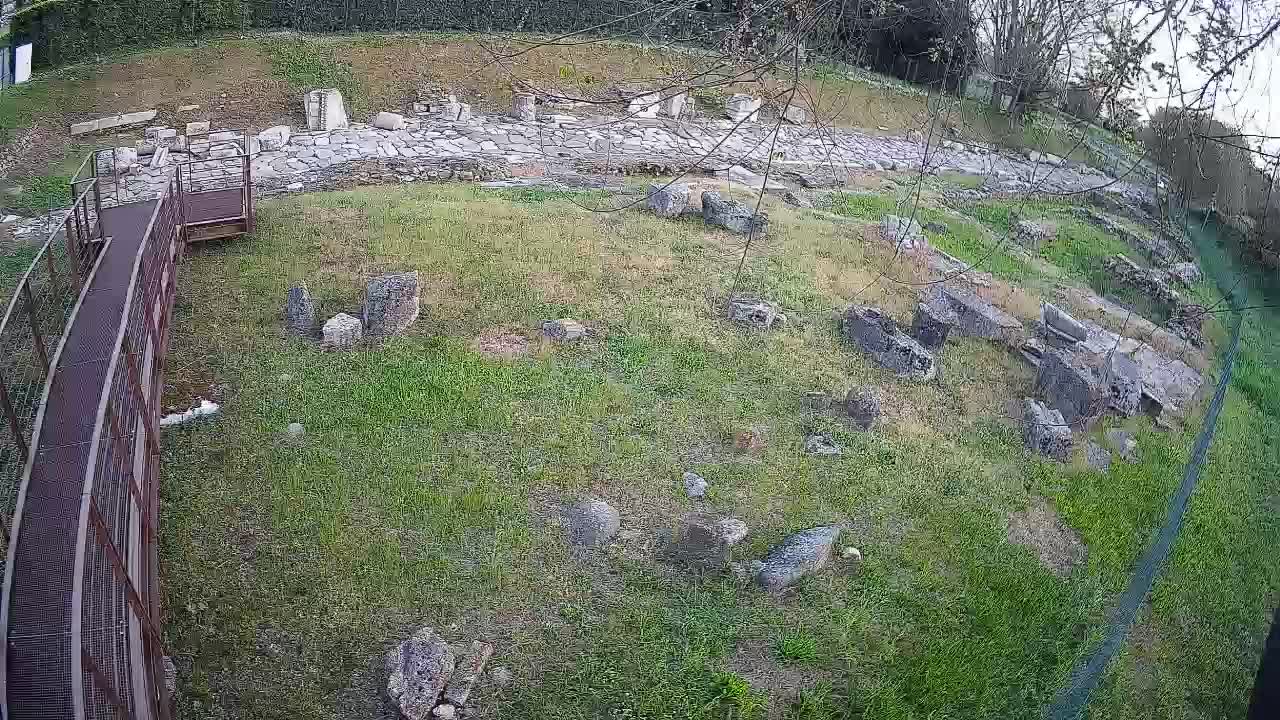 Akvileja – Decumano di Aratria Galla