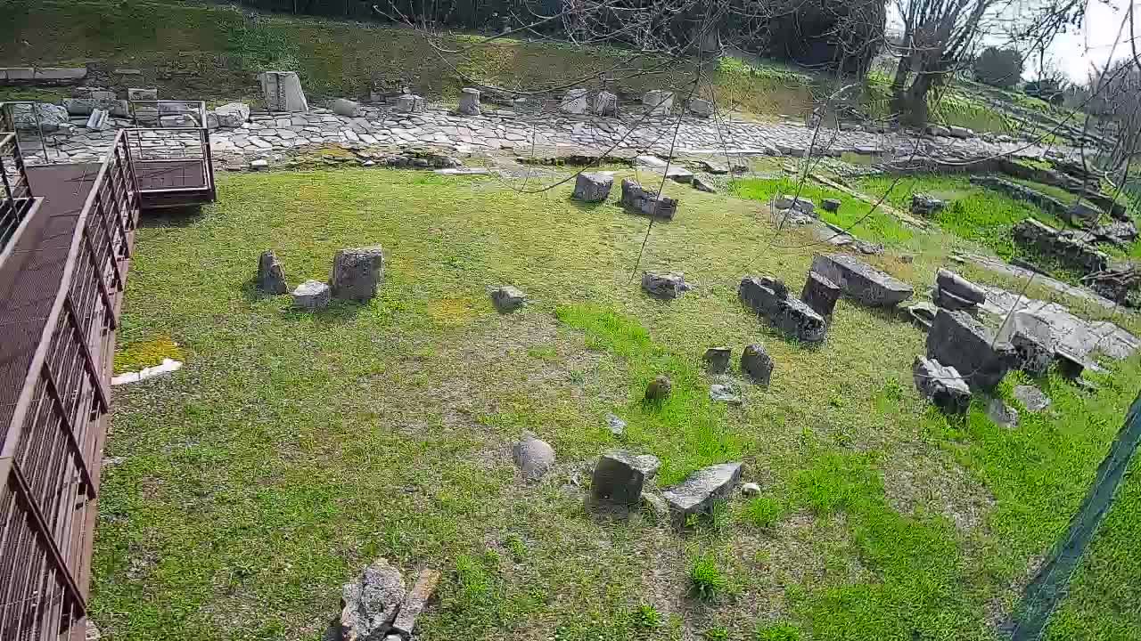 Akvileja – Decumano di Aratria Galla