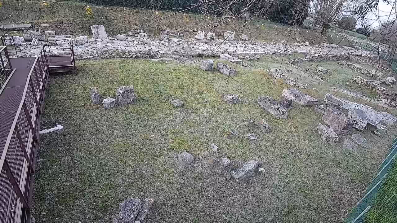 Akvileja – Decumano di Aratria Galla