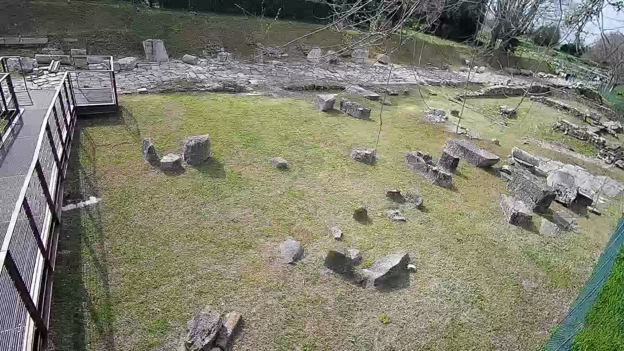 Akvileja – Decumano di Aratria Galla