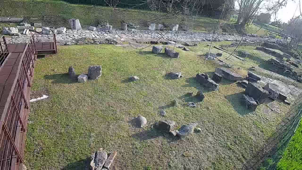 Akvileja – Decumano di Aratria Galla