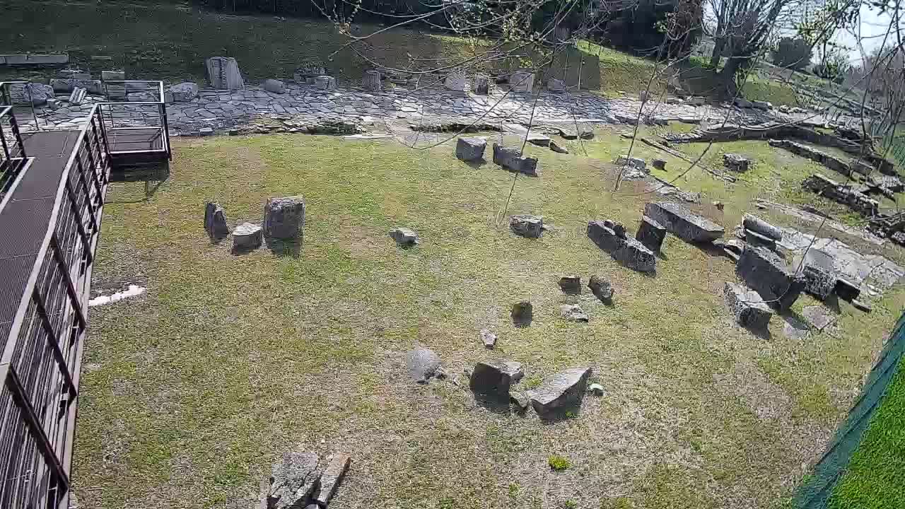 Akvileja – Decumano di Aratria Galla