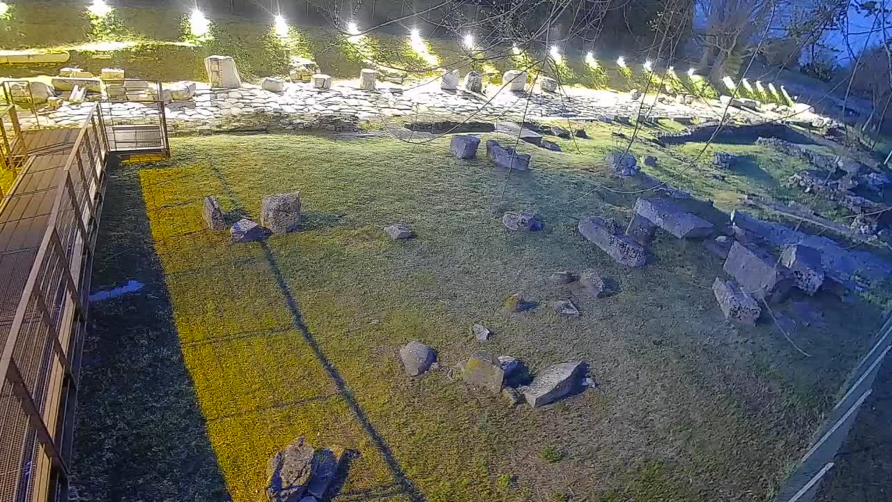 Akvileja – Decumano di Aratria Galla