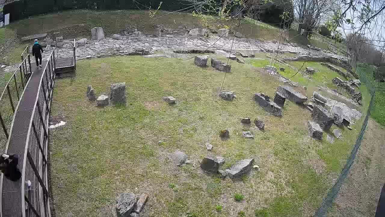 Akvileja – Decumano di Aratria Galla