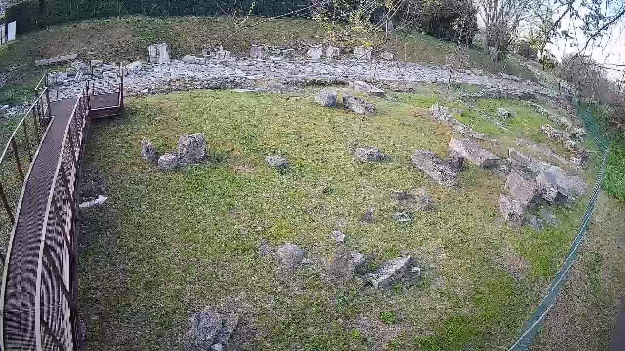 Akvileja – Decumano di Aratria Galla