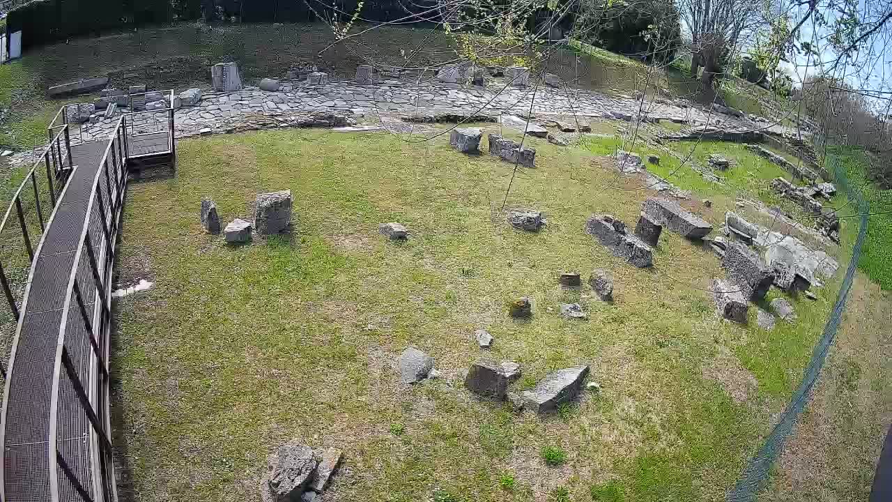 Akvileja – Decumano di Aratria Galla