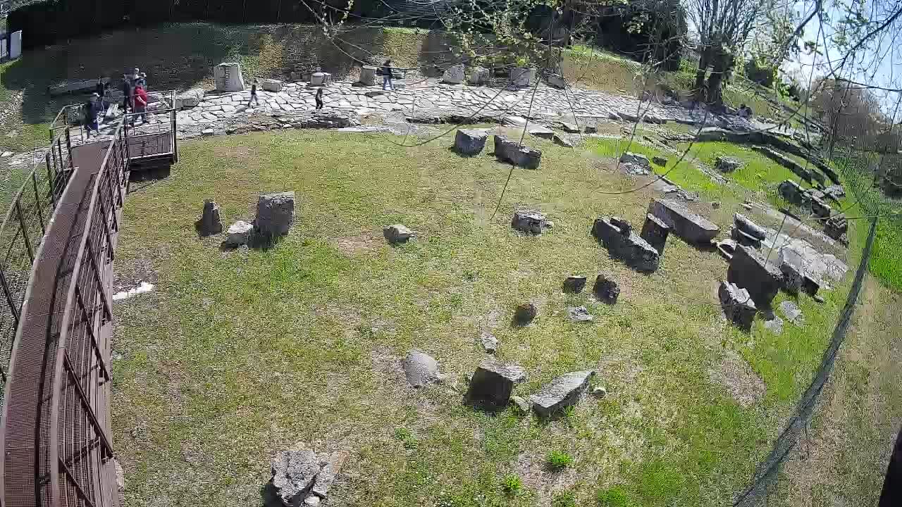 Akvileja – Decumano di Aratria Galla