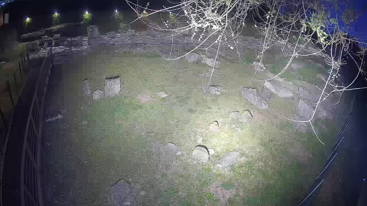 Akvileja – Decumano di Aratria Galla