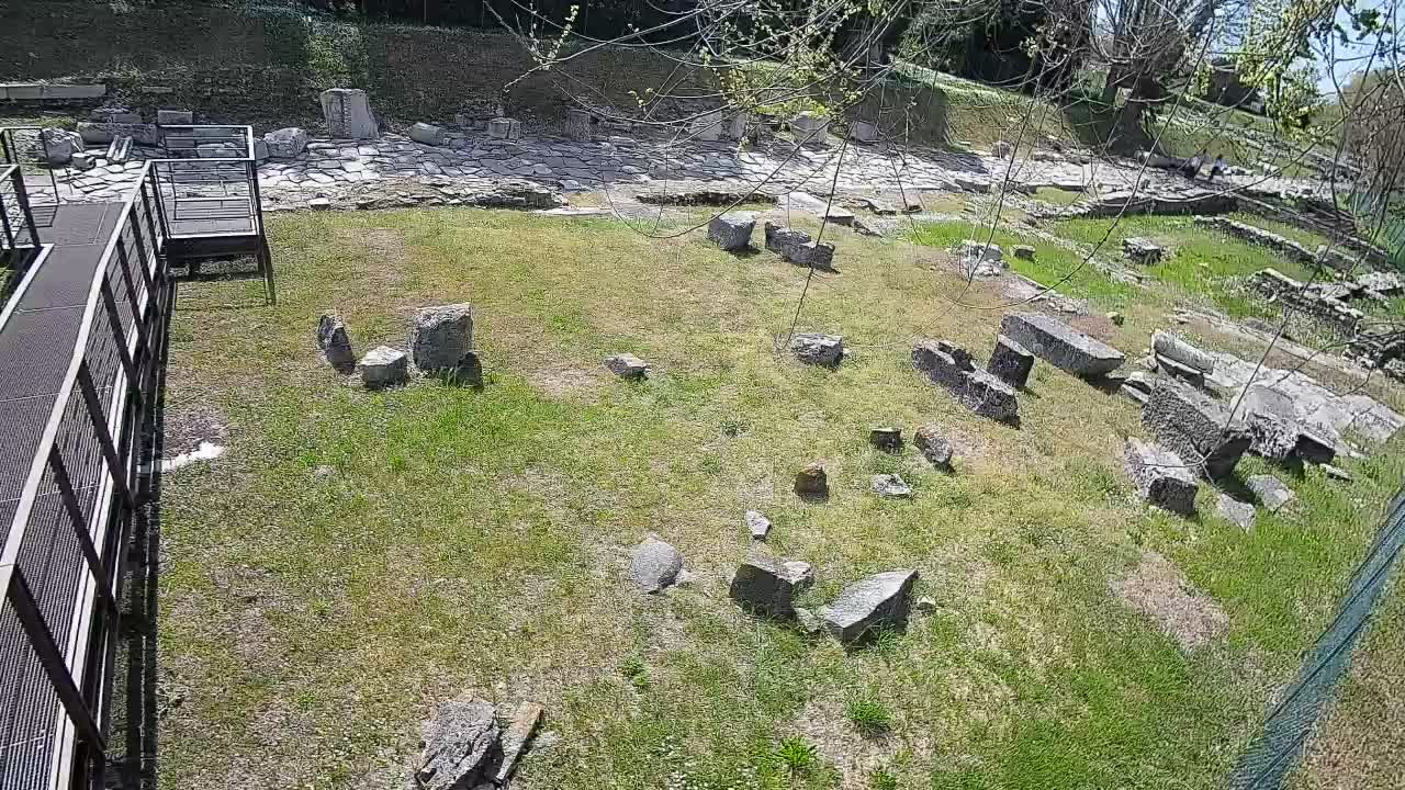 Akvileja – Decumano di Aratria Galla