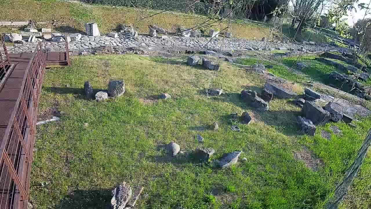 Akvileja – Decumano di Aratria Galla