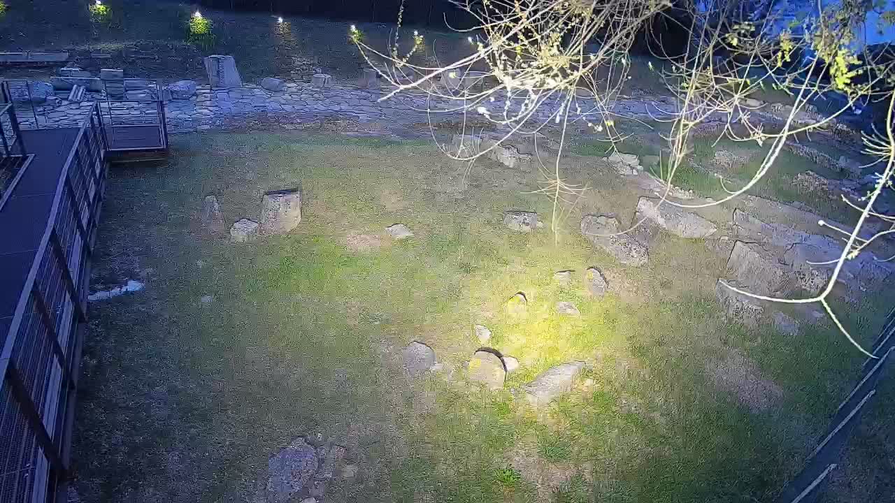 Akvileja – Decumano di Aratria Galla