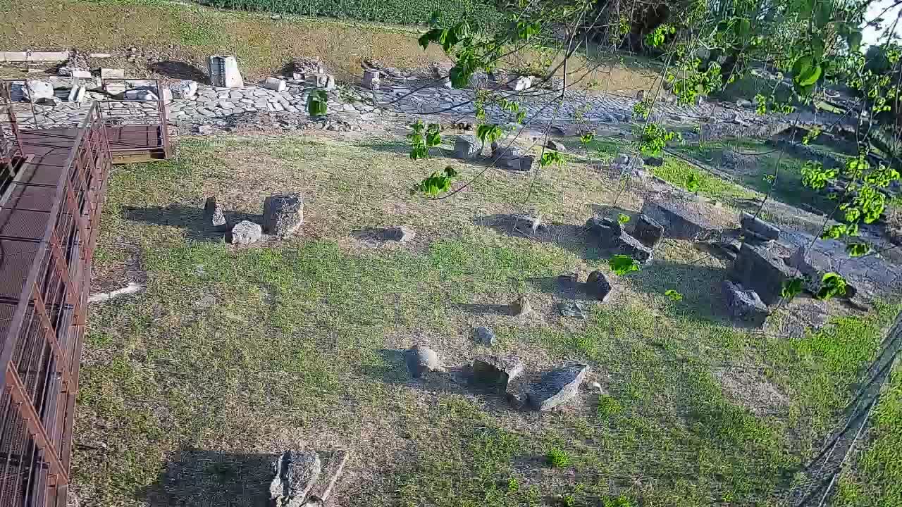 Akvileja – Decumano di Aratria Galla