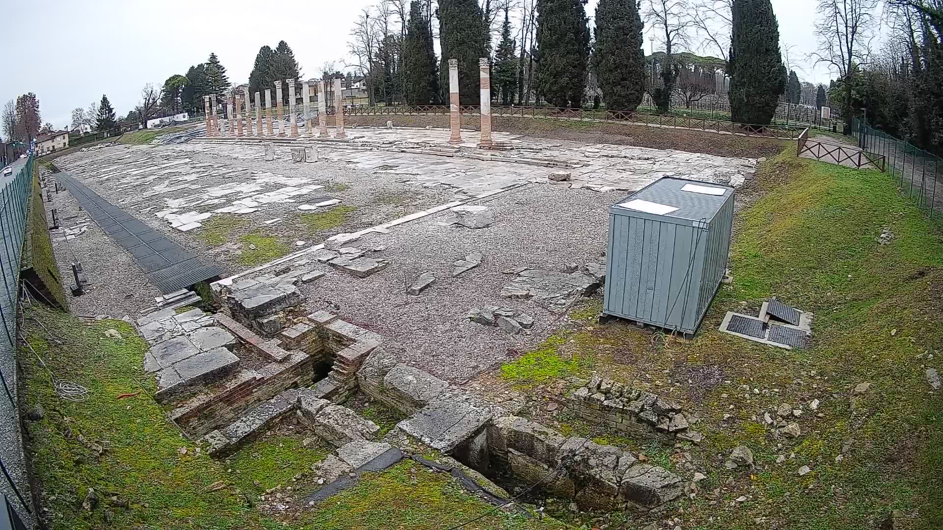 Spletna kamera Rimski forum Oglej – Pogled v živo na antično središče