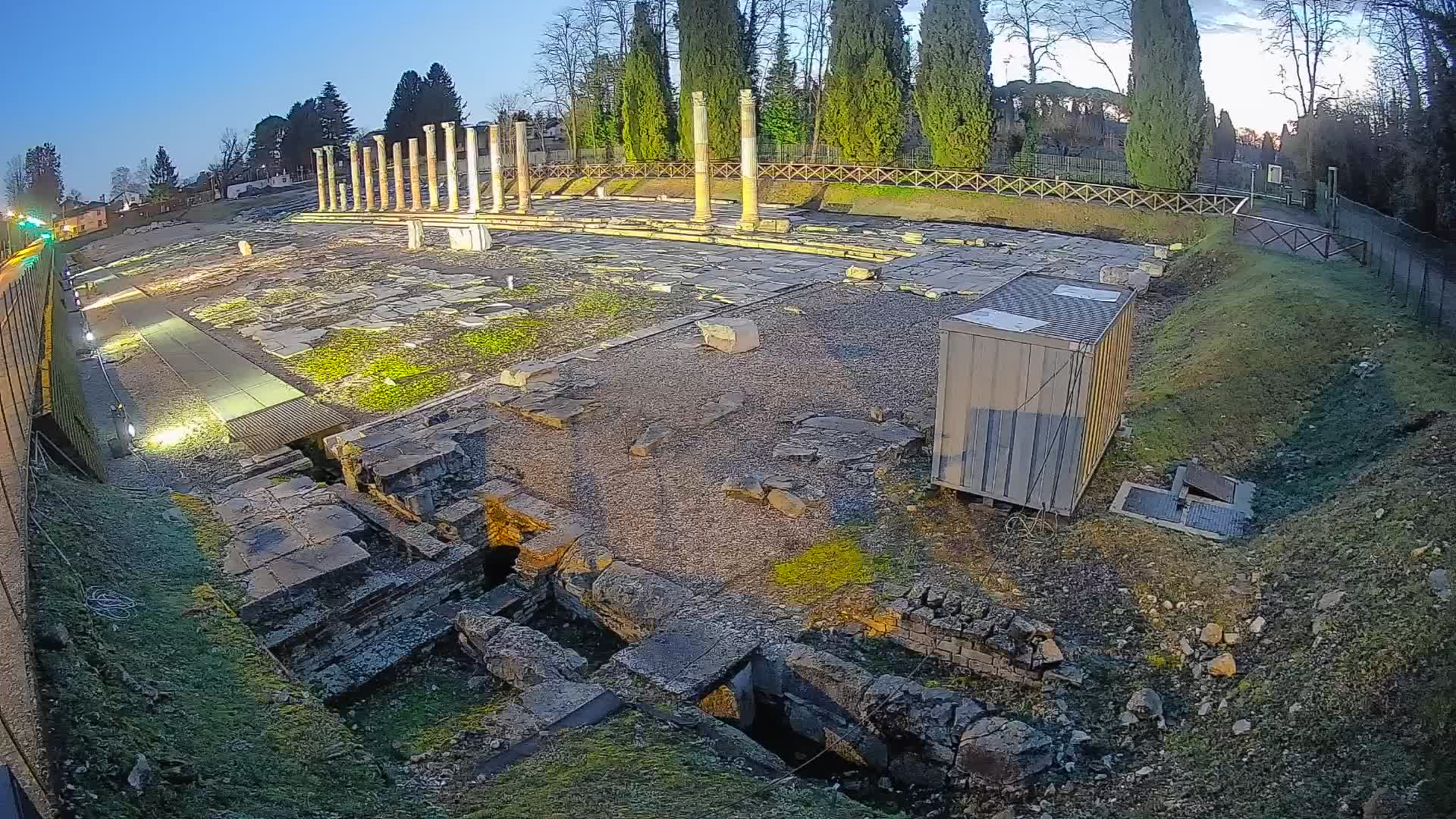 Spletna kamera Rimski forum Oglej – Pogled v živo na antično središče