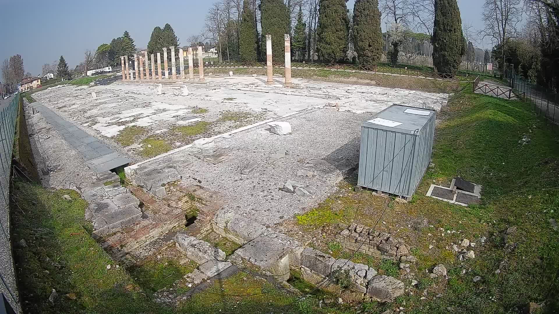 Spletna kamera Rimski forum Oglej – Pogled v živo na antično središče