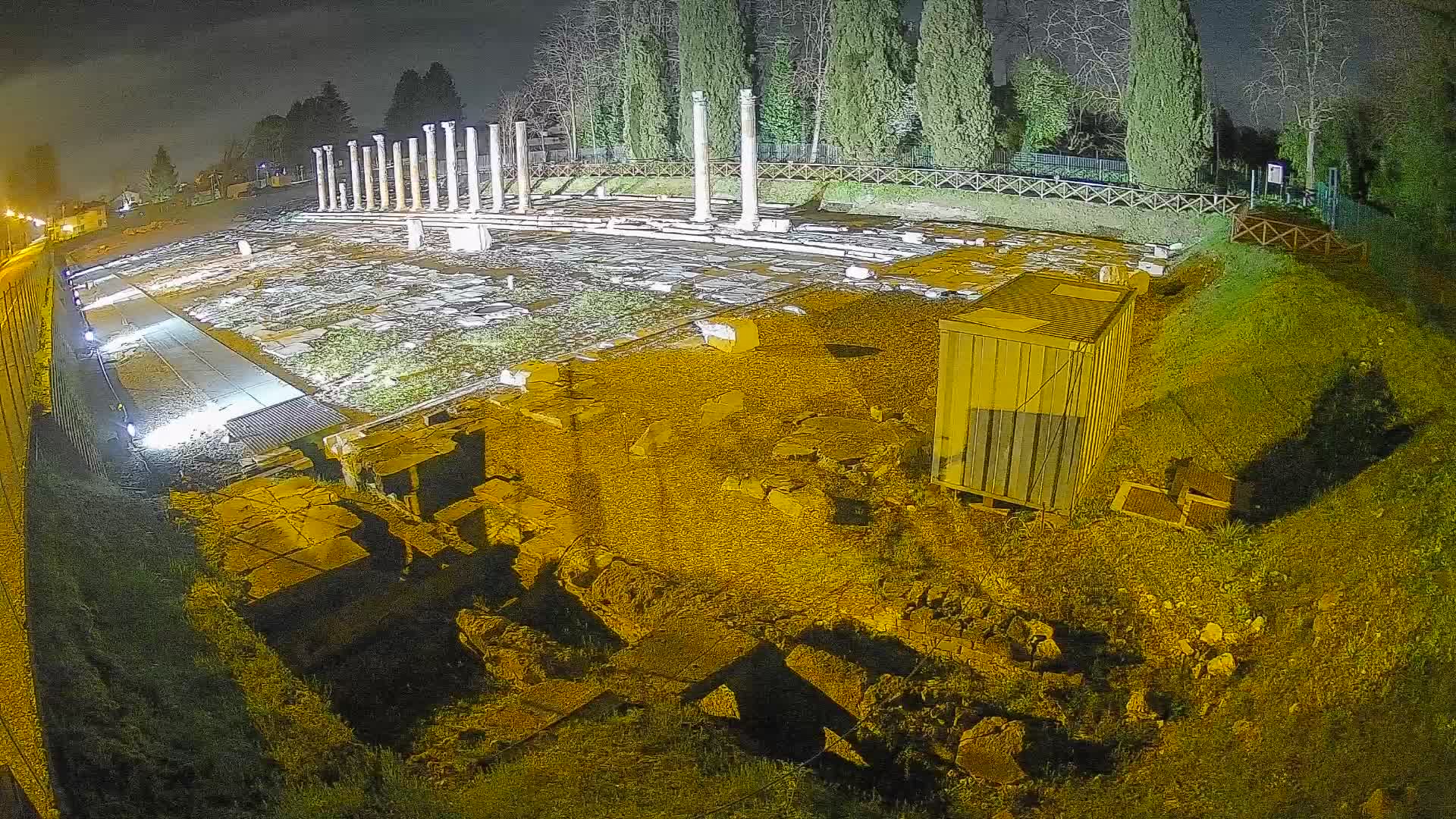 Spletna kamera Rimski forum Oglej – Pogled v živo na antično središče