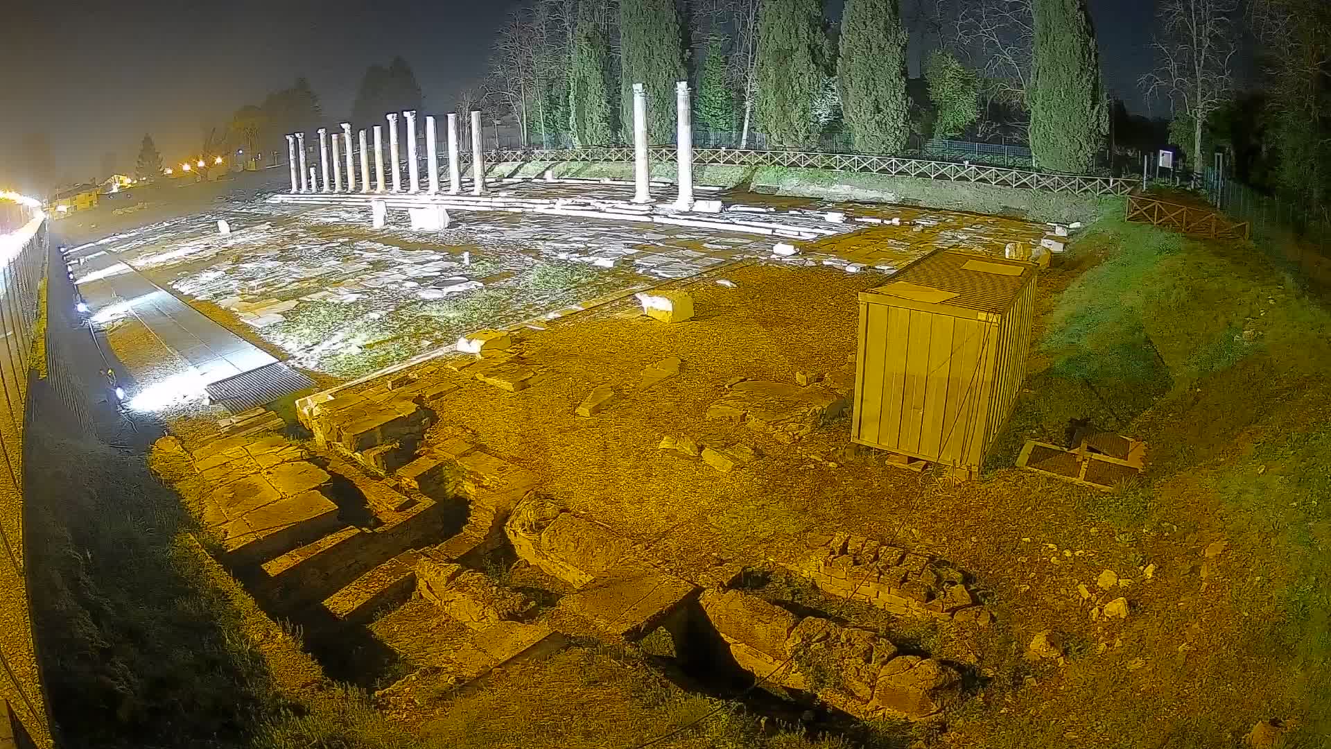 Spletna kamera Rimski forum Oglej – Pogled v živo na antično središče