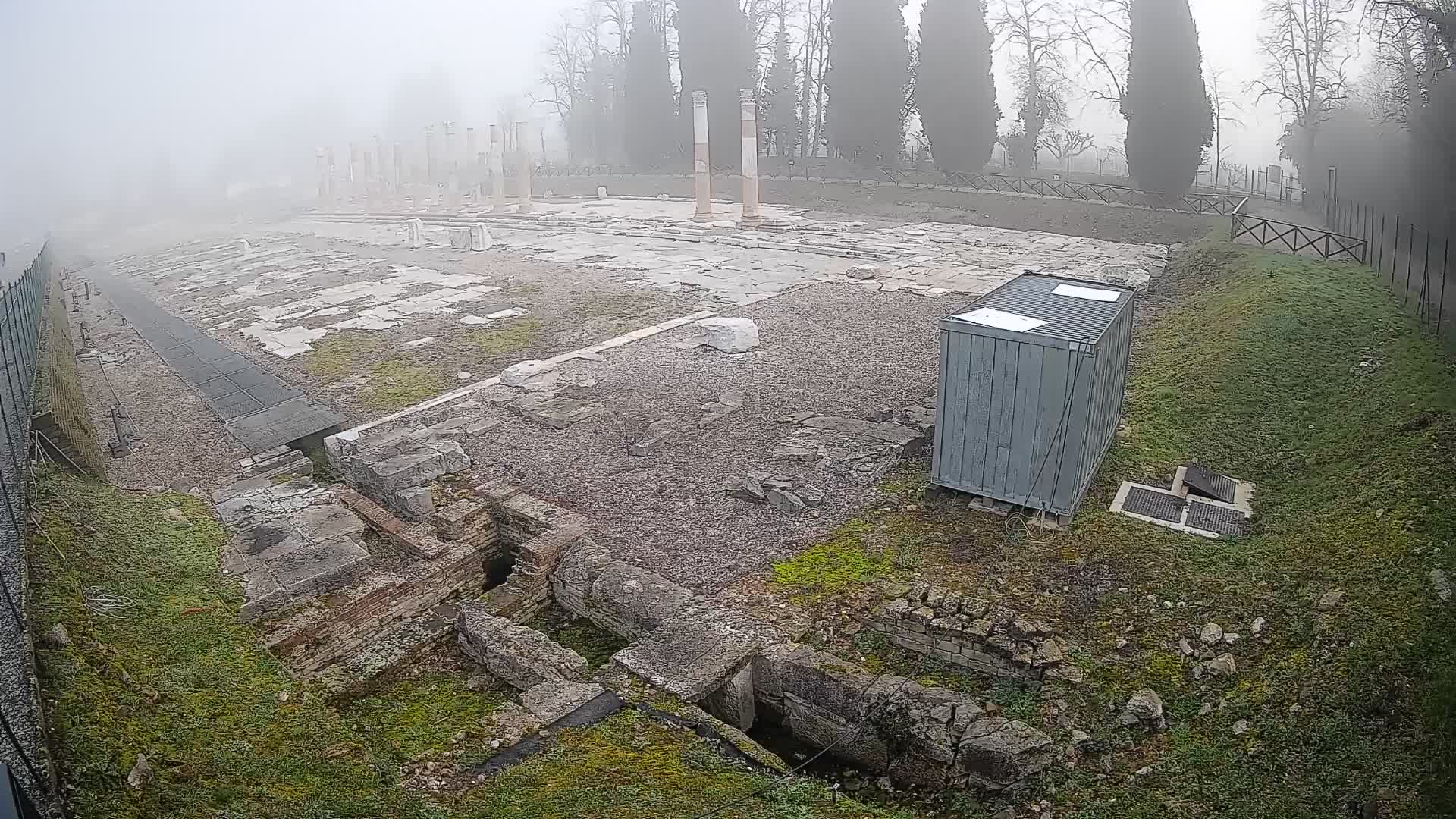 Spletna kamera Rimski forum Oglej – Pogled v živo na antično središče