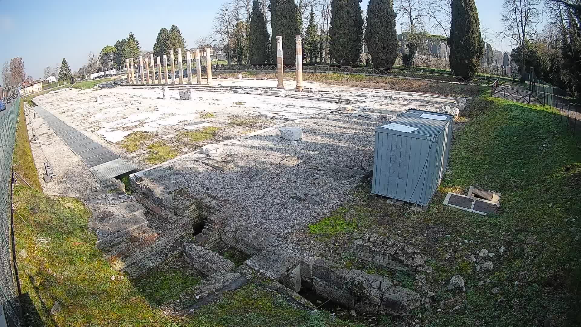 Spletna kamera Rimski forum Oglej – Pogled v živo na antično središče