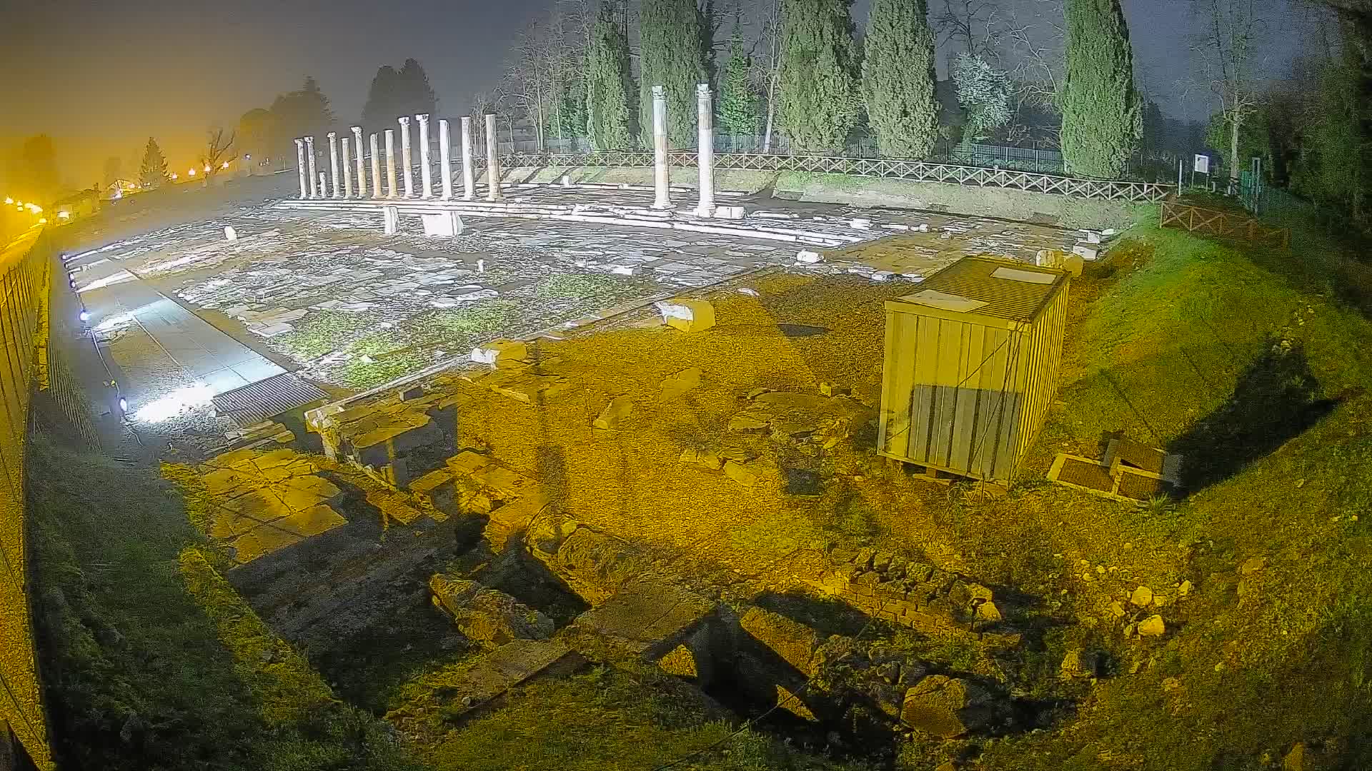 Spletna kamera Rimski forum Oglej – Pogled v živo na antično središče