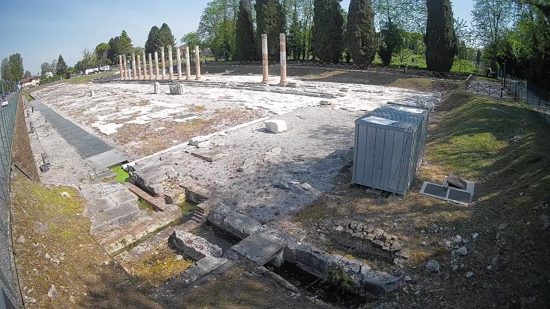 Spletna kamera Rimski forum Oglej – Pogled v živo na antično središče