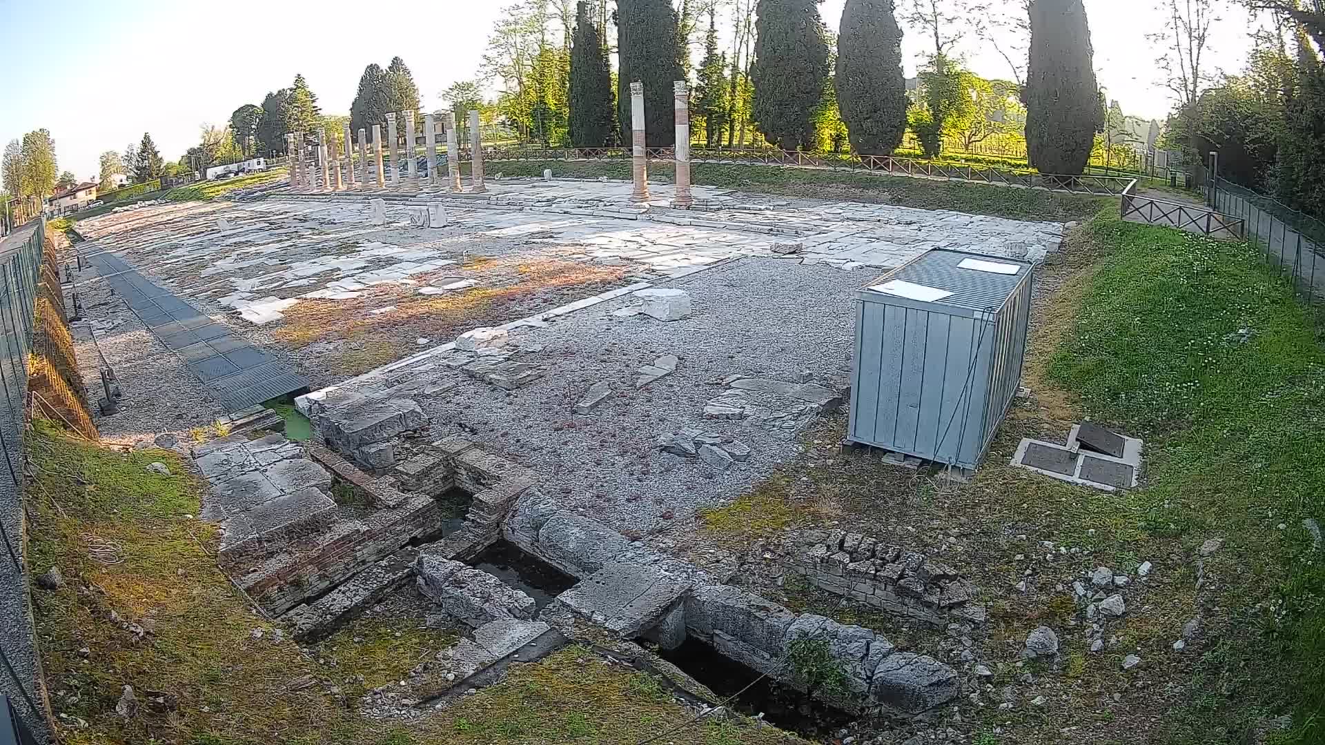 Web kamera Forum Akvileje – Pogled uživo na rimski forum