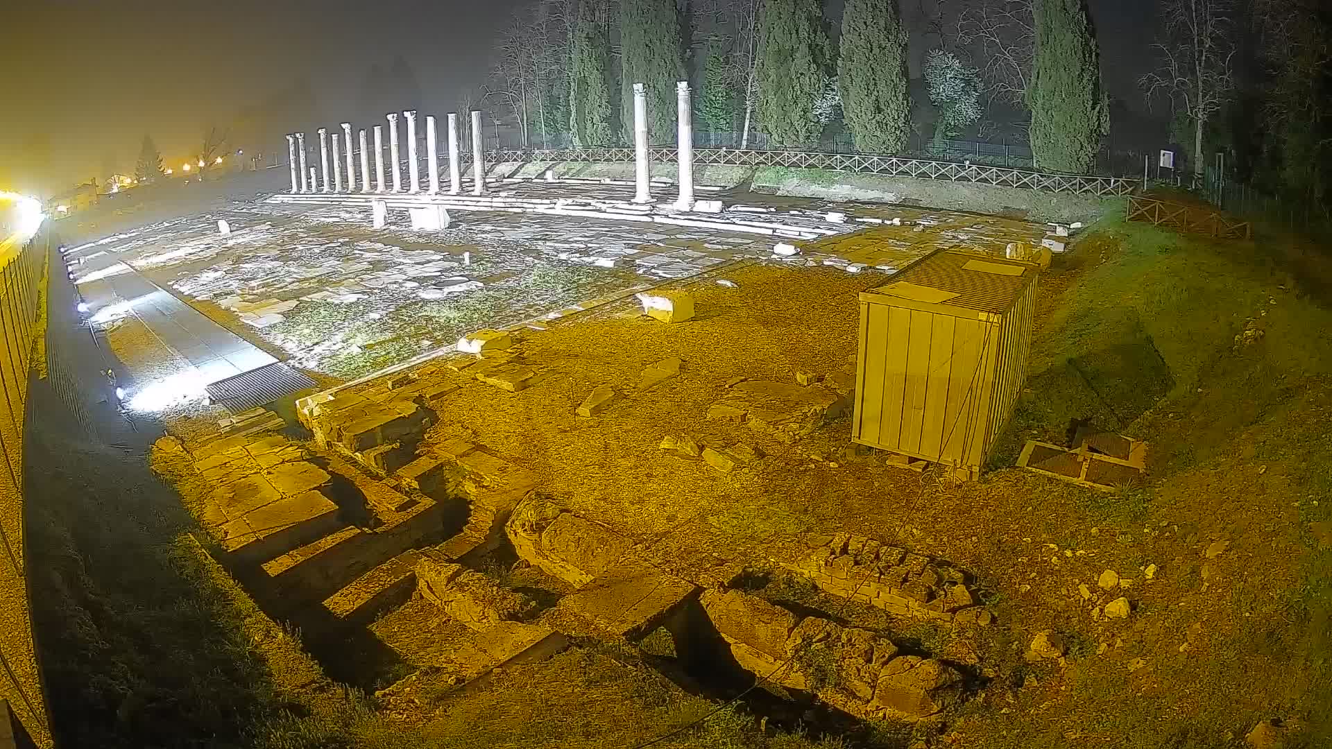 Spletna kamera Rimski forum Oglej – Pogled v živo na antično središče