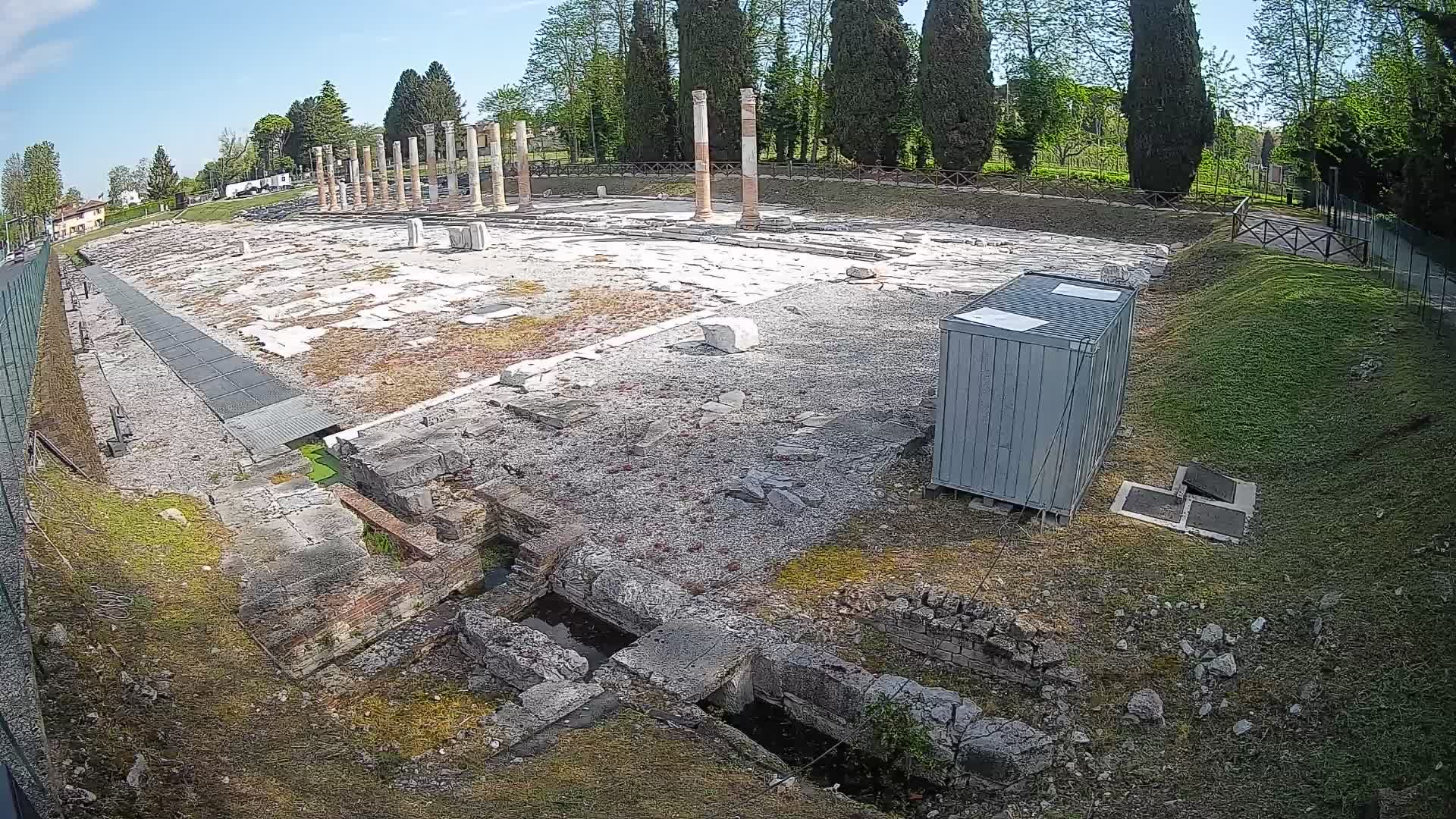 Spletna kamera Rimski forum Oglej – Pogled v živo na antično središče